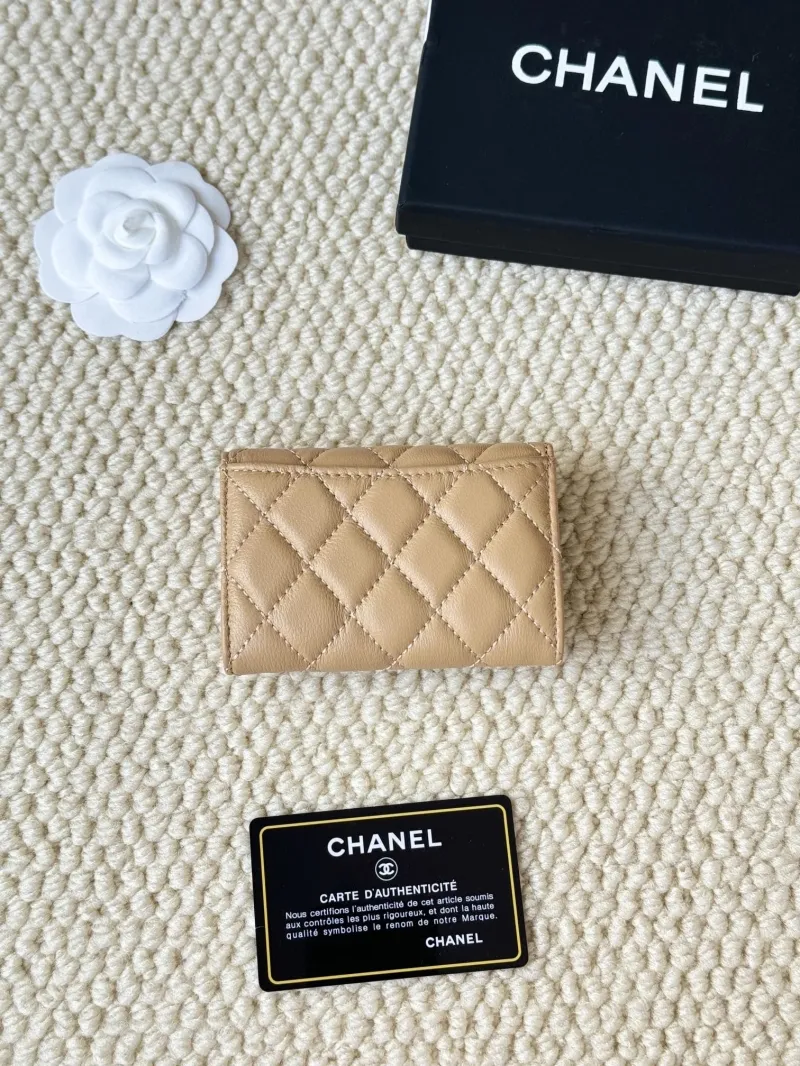Alternative view of Chanel Wallets-552