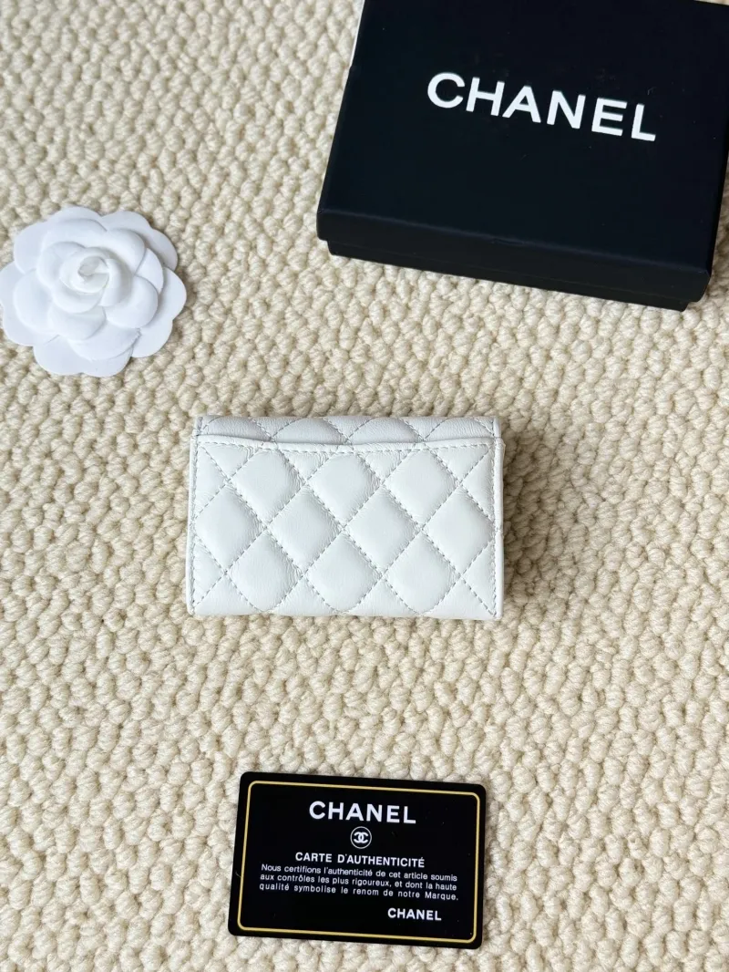 Alternative view of Chanel Wallets-557