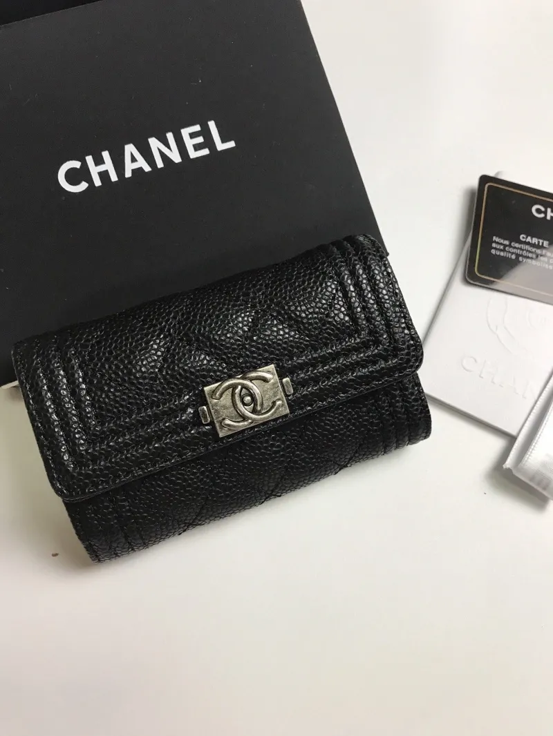 Alternative view of Chanel Wallets-606