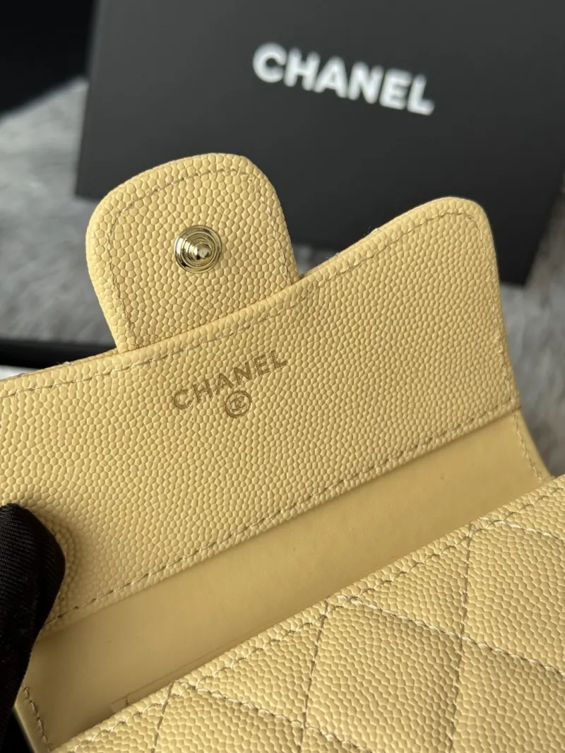 Alternative view of Chanel Wallets-620