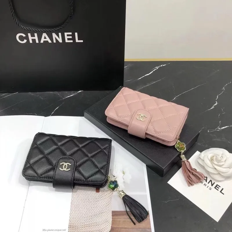 Alternative view of Chanel Wallets-631