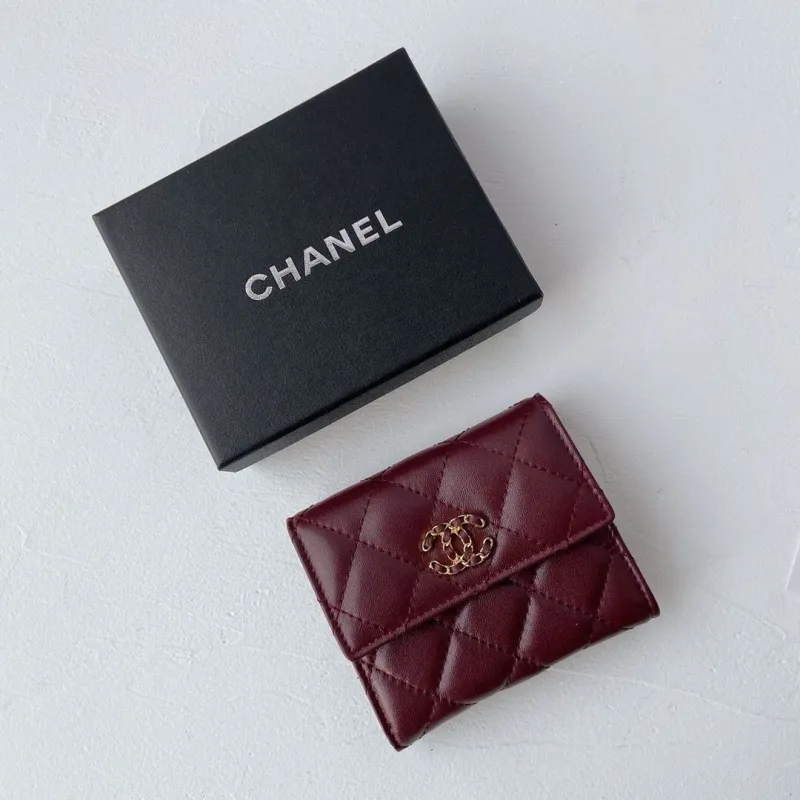 Alternative view of Chanel Wallets-633