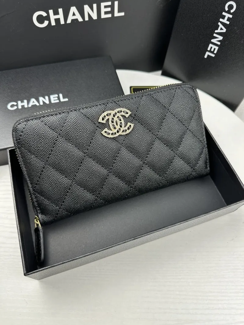 Alternative view of Chanel Wallets-637