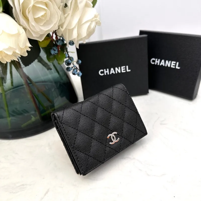 Alternative view of Chanel Wallets-646