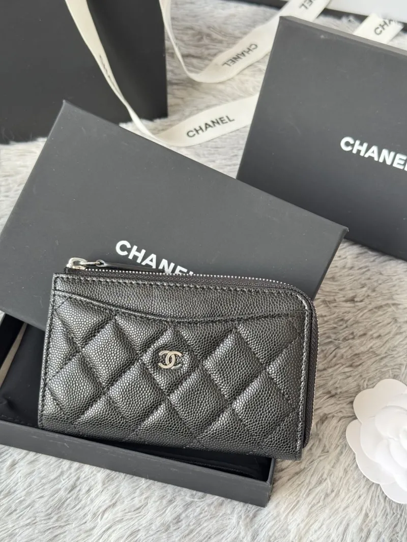 Alternative view of Chanel Wallets-650