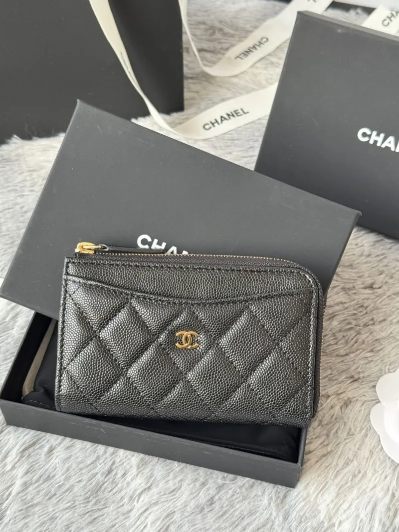 Alternative view of Chanel Wallets-651