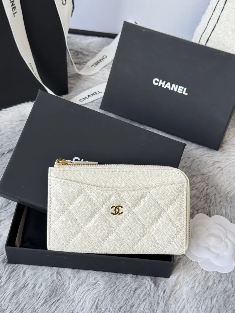 Alternative view of Chanel Wallets-652