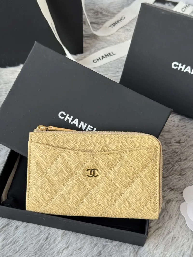 Alternative view of Chanel Wallets-654