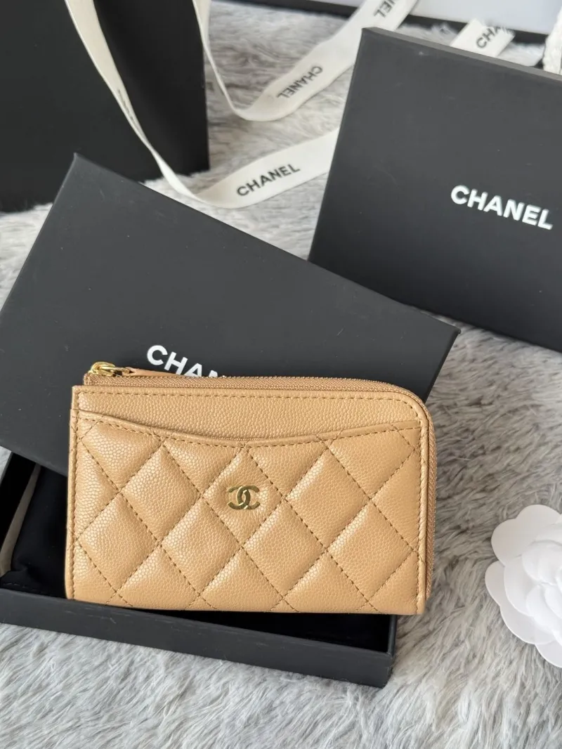 Alternative view of Chanel Wallets-656