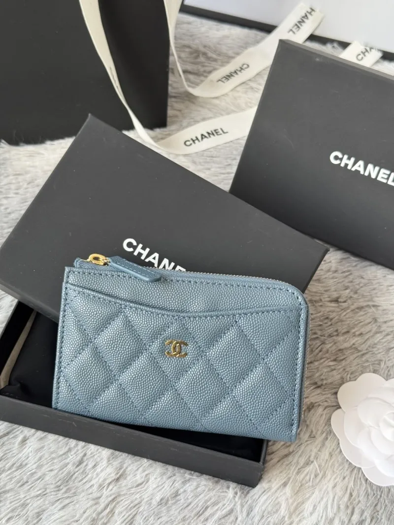 Alternative view of Chanel Wallets-657
