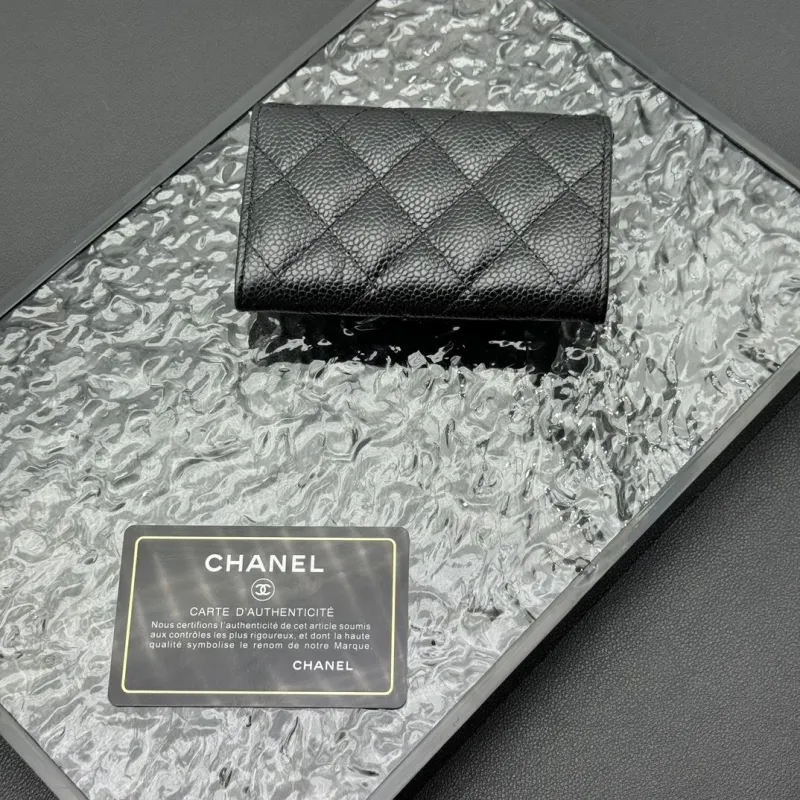 Alternative view of Chanel Wallets-678