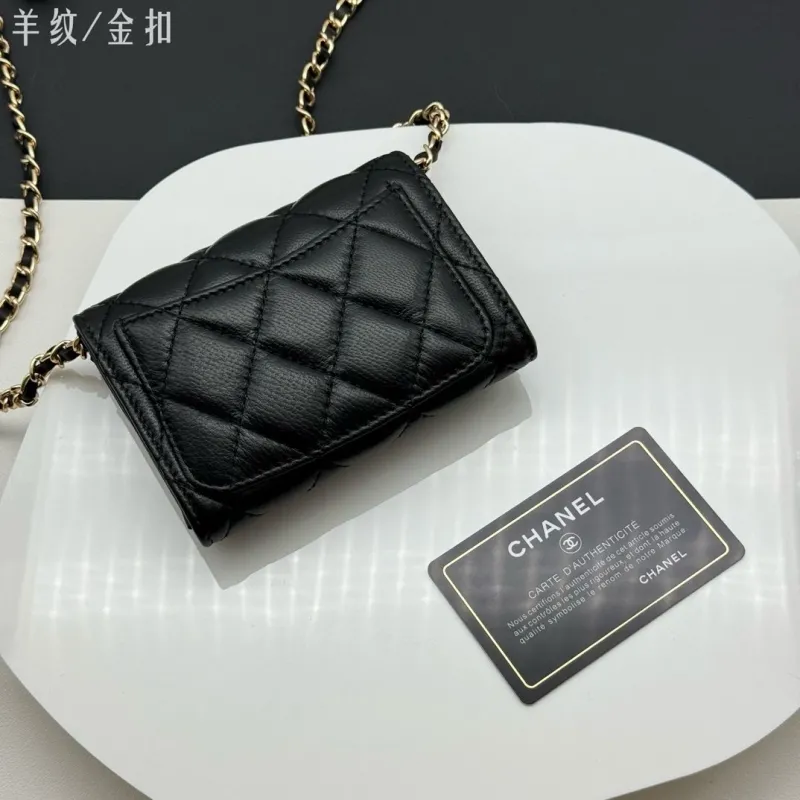 Alternative view of Chanel Wallets-684