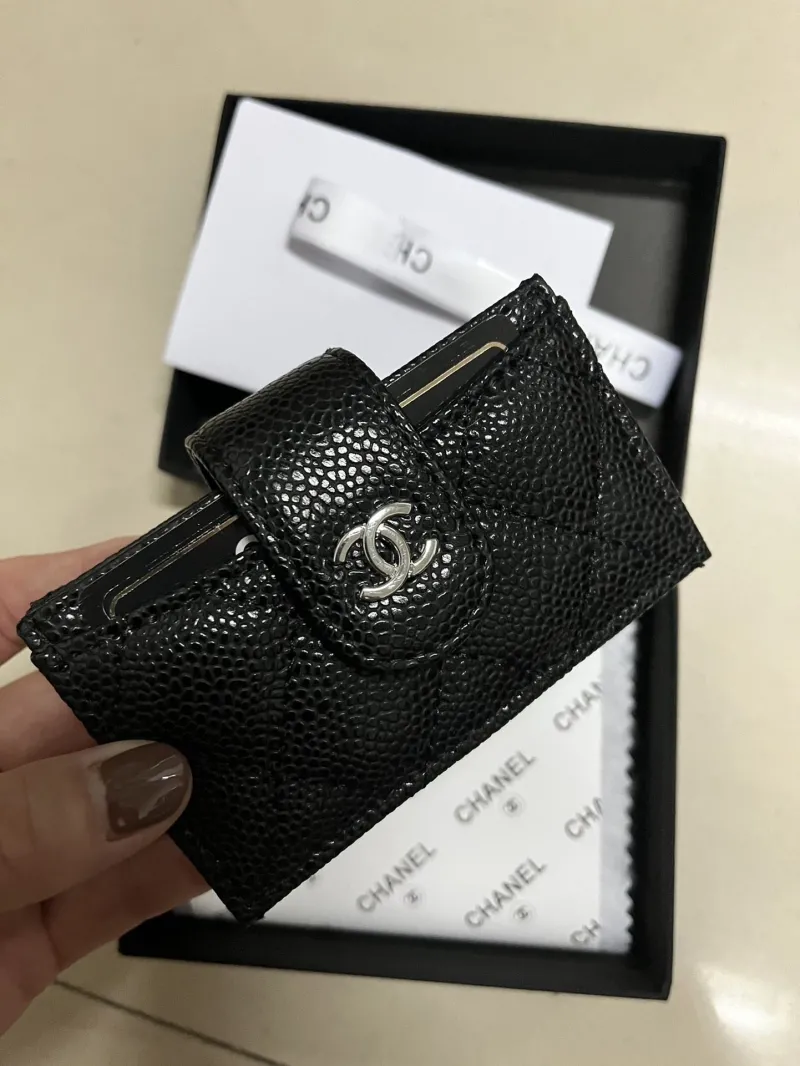 Alternative view of Chanel Wallets-693