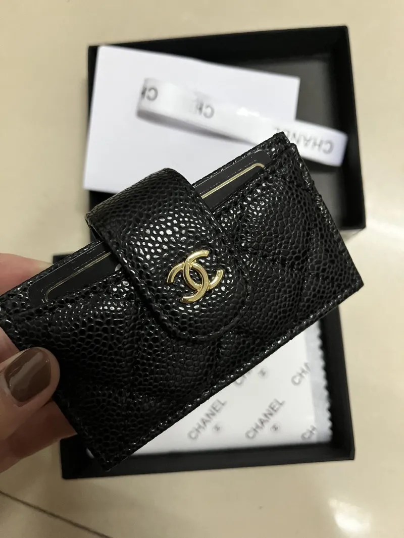 Alternative view of Chanel Wallets-694