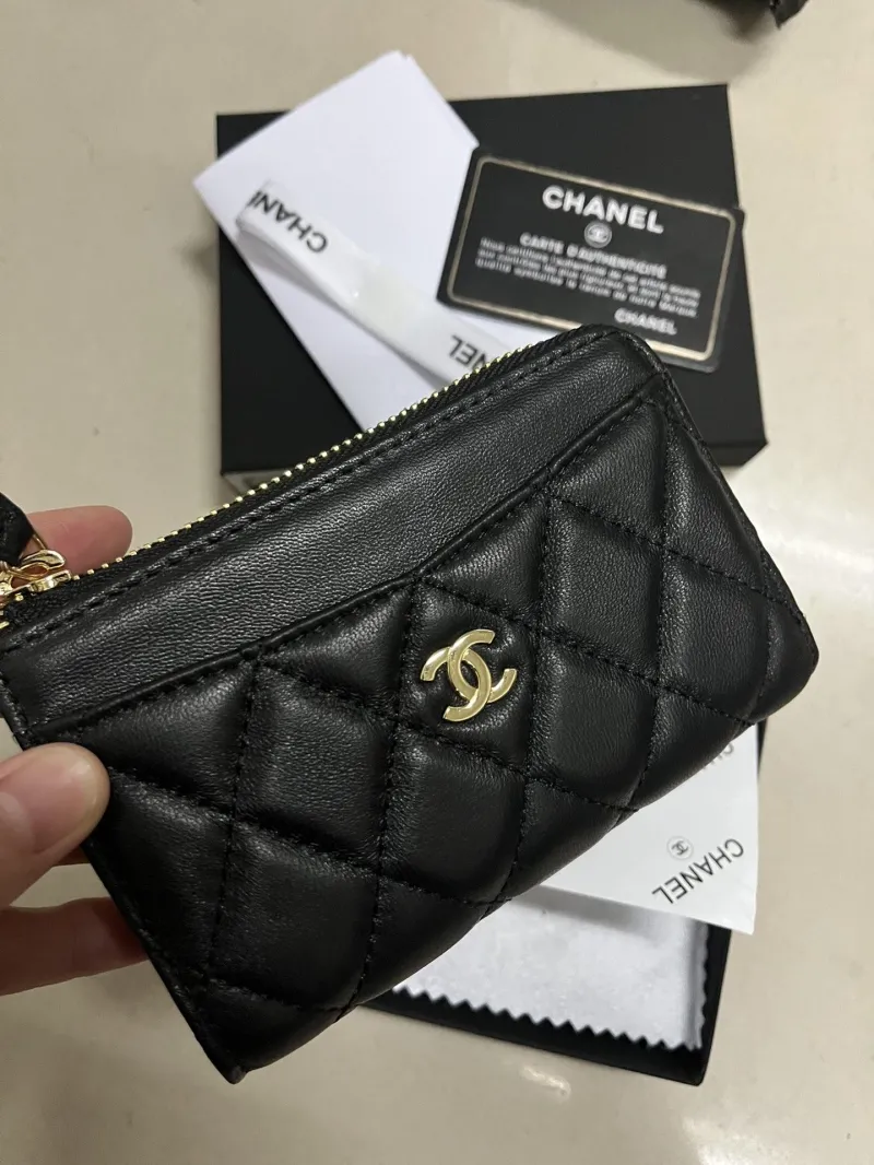 Alternative view of Chanel Wallets-699