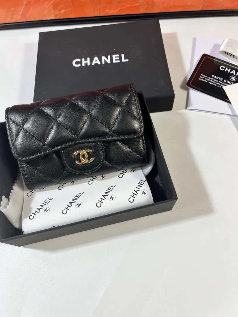 Alternative view of Chanel Wallets-717