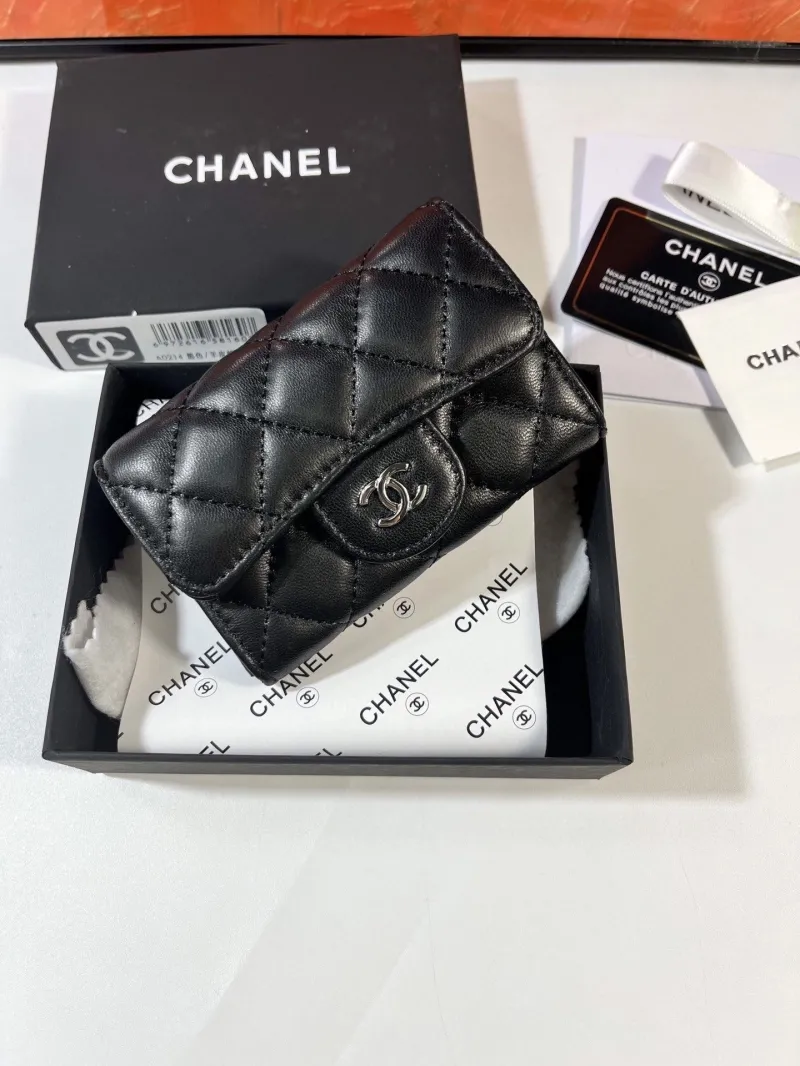 Alternative view of Chanel Wallets-718