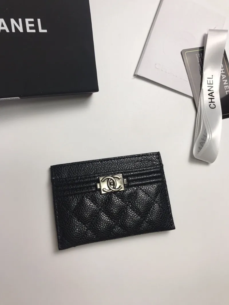 Alternative view of Chanel Wallets-720