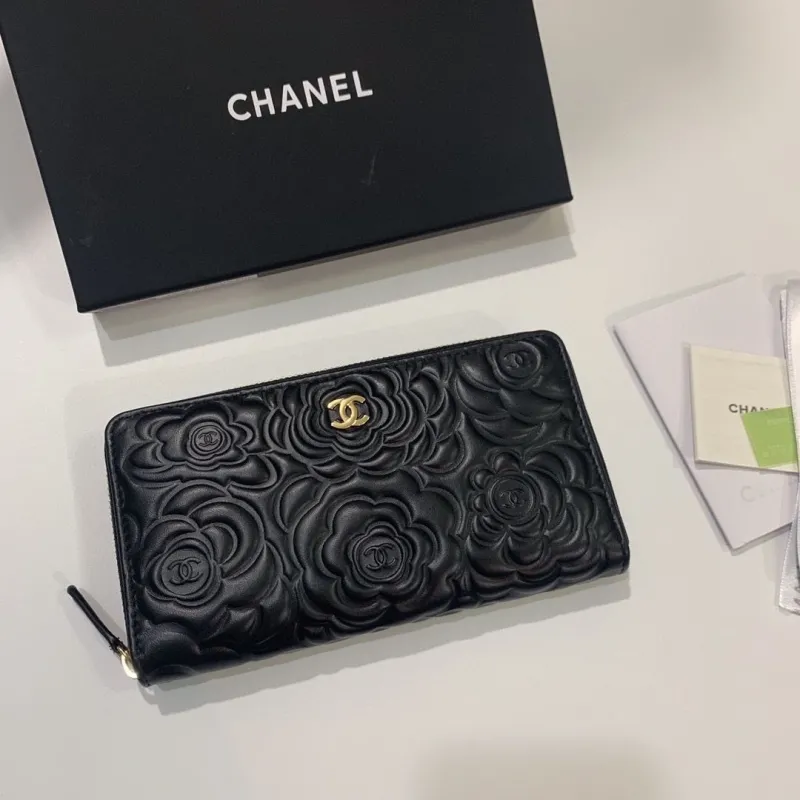 Alternative view of Chanel Wallets-737