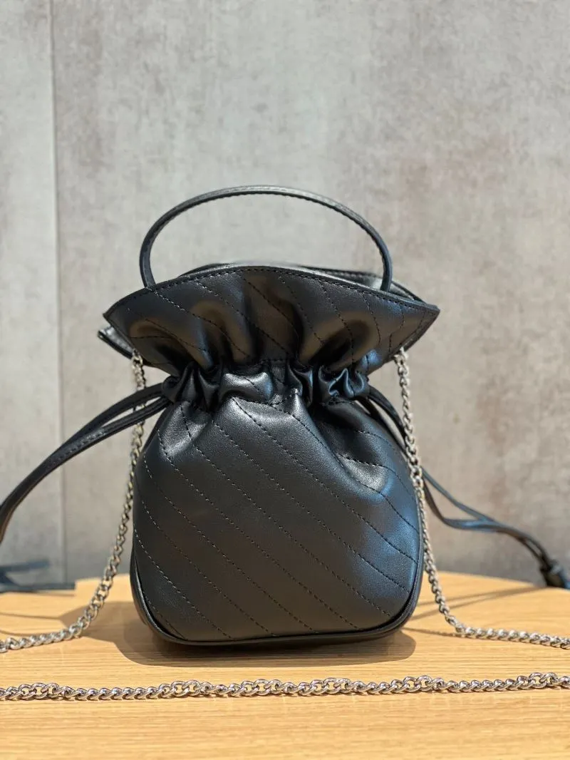 Alternative view of Gucci Bucket Bags-3