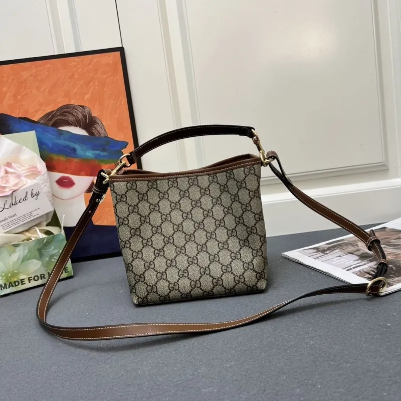 Alternative view of Gucci Bucket Bags-10