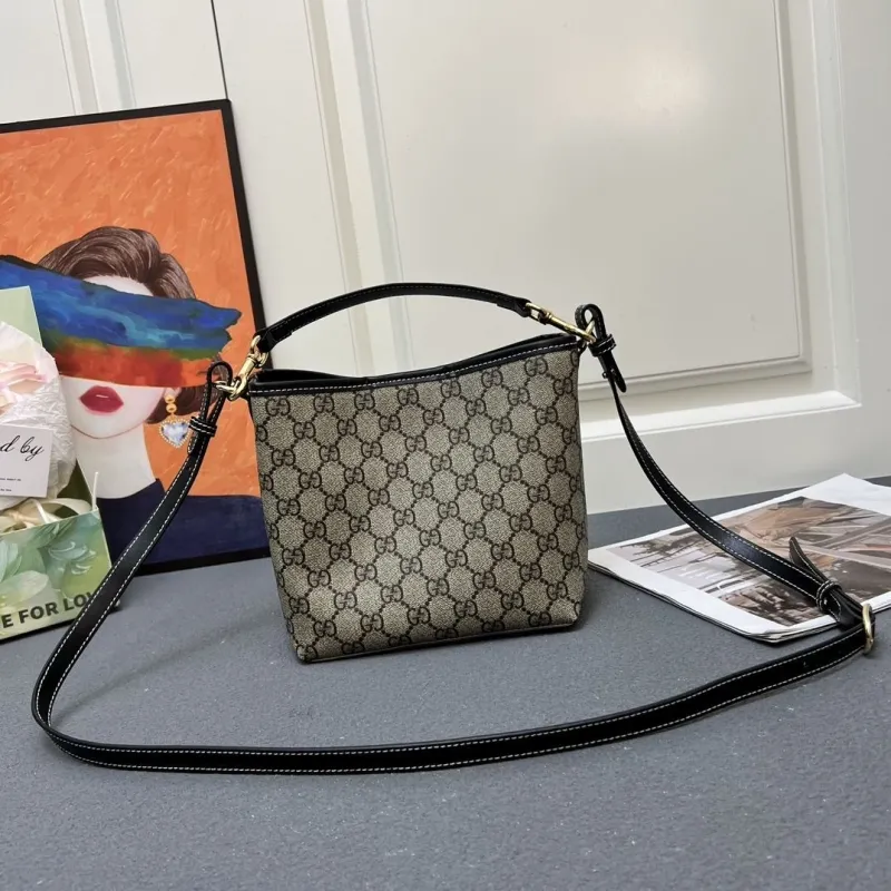 Alternative view of Gucci Bucket Bags-11
