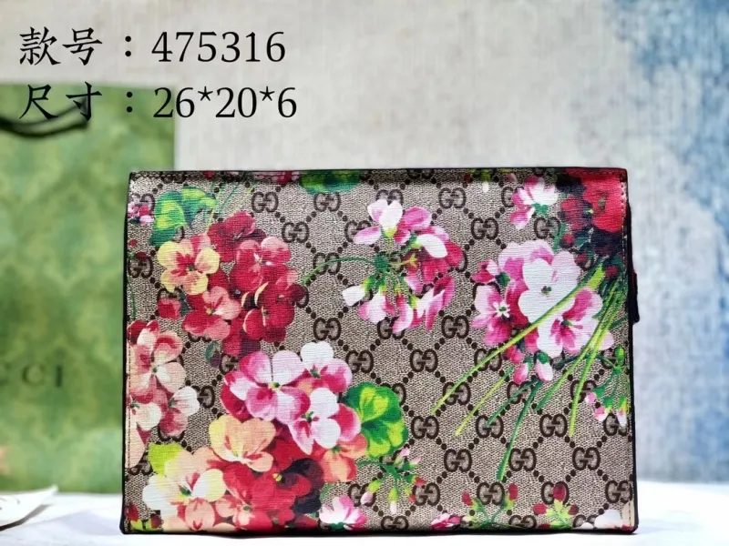 Gucci Clutch Bags-21
