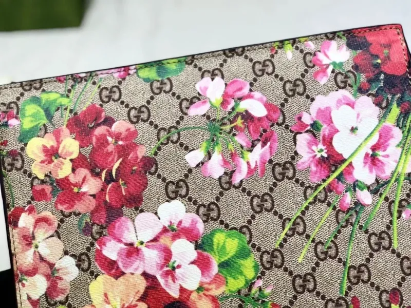 Gucci Clutch Bags-21 - Image 4