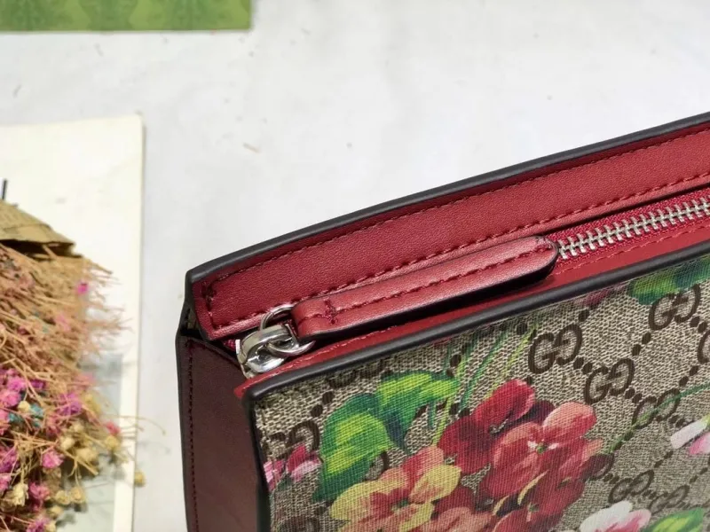 Gucci Clutch Bags-21 - Image 8