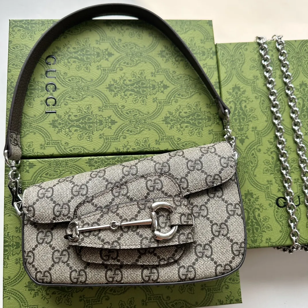 Alternative view of Gucci Horsebit Bags-10