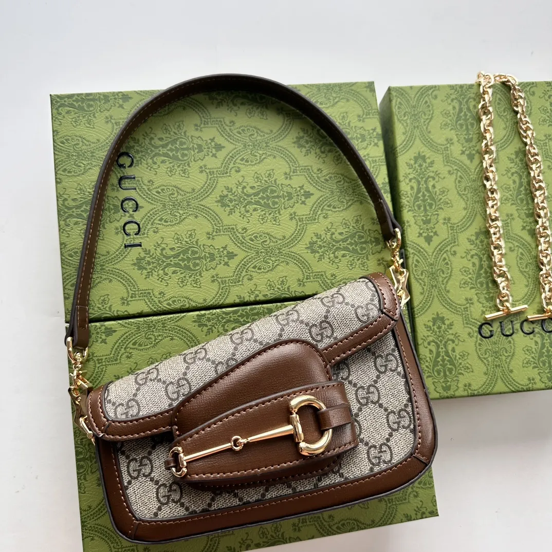 Alternative view of Gucci Horsebit Bags-12