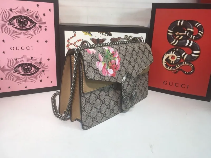 Alternative view of Gucci Satchel Bags-1