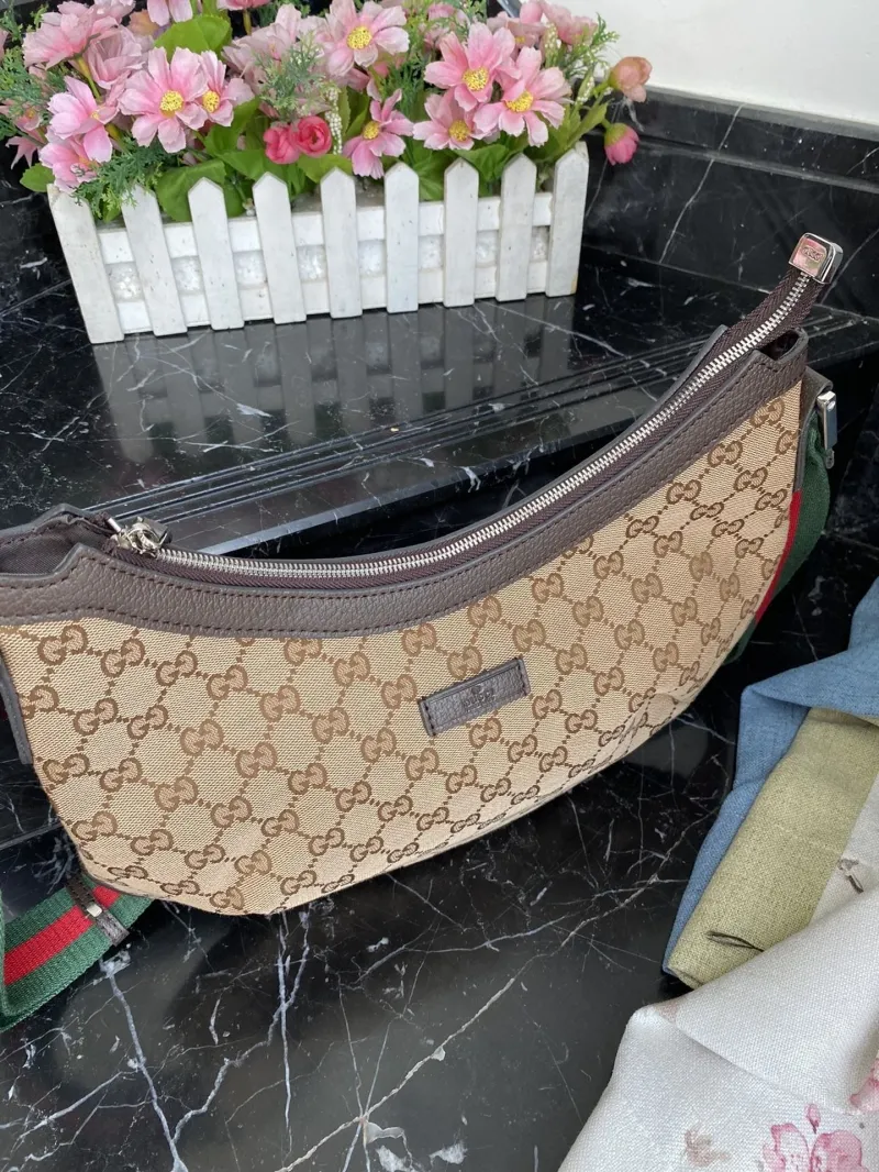 Alternative view of Gucci Satchel Bags-3