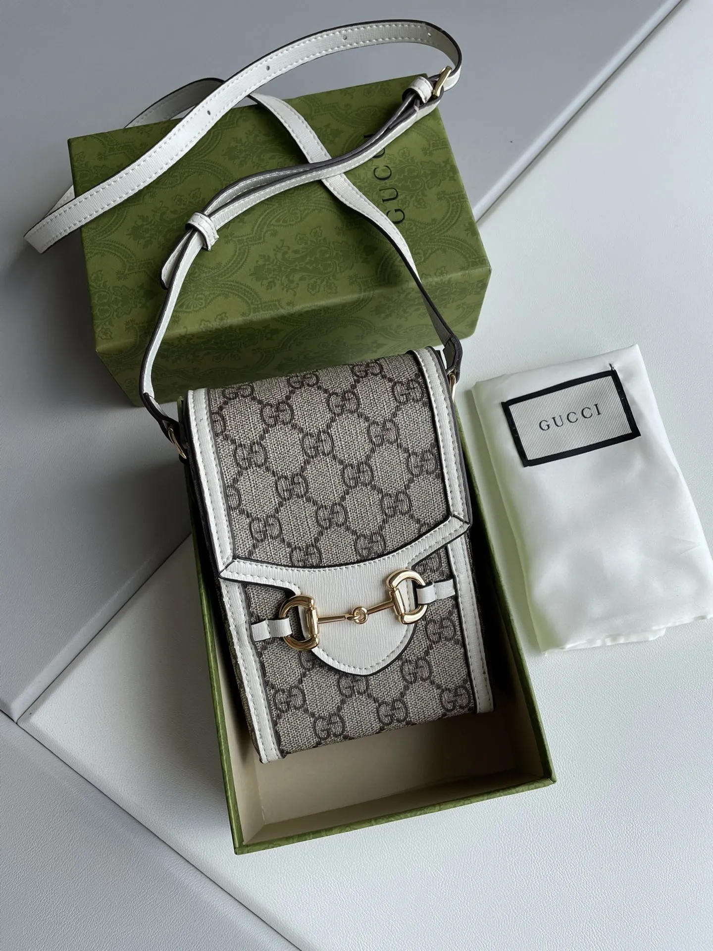 Gucci Satchel Bags-10