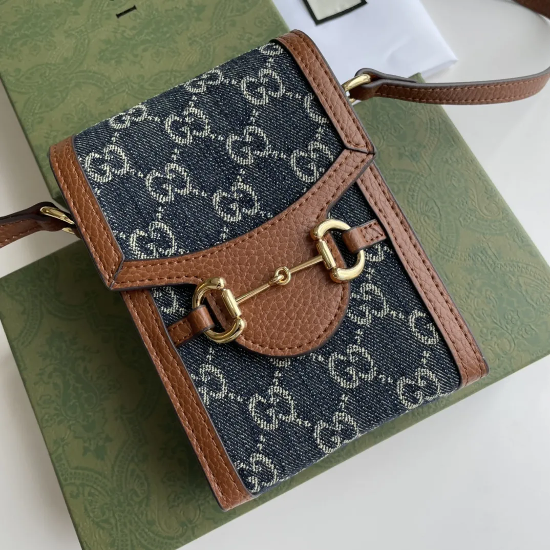 Alternative view of Gucci Satchel Bags-14