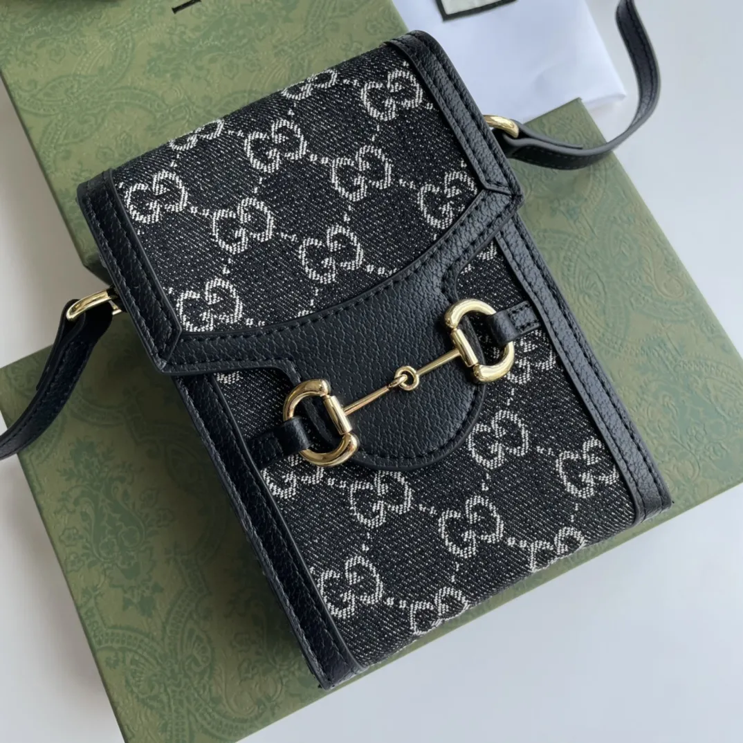Alternative view of Gucci Satchel Bags-15