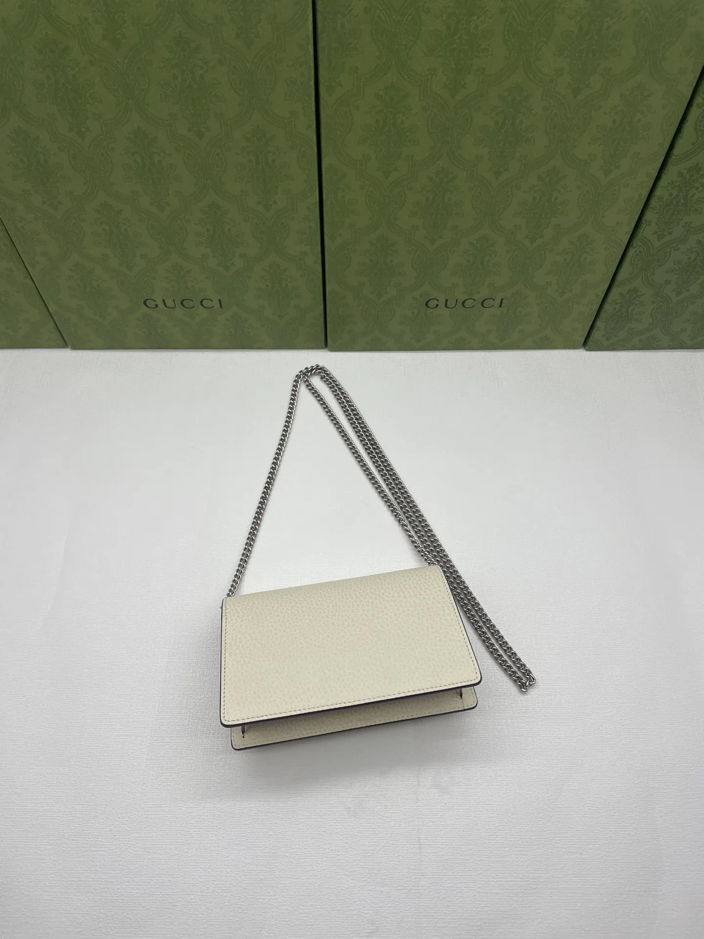 Alternative view of Gucci Satchel Bags-25
