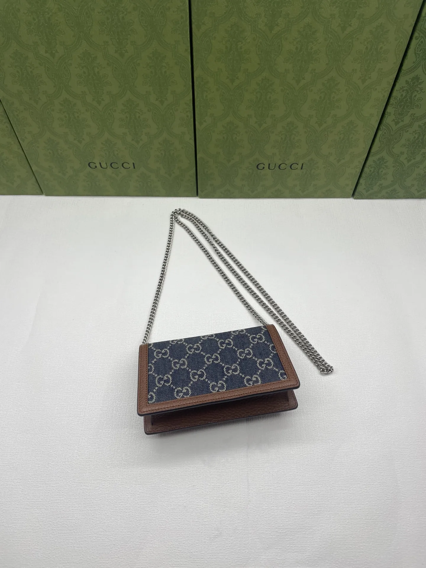Alternative view of Gucci Satchel Bags-28