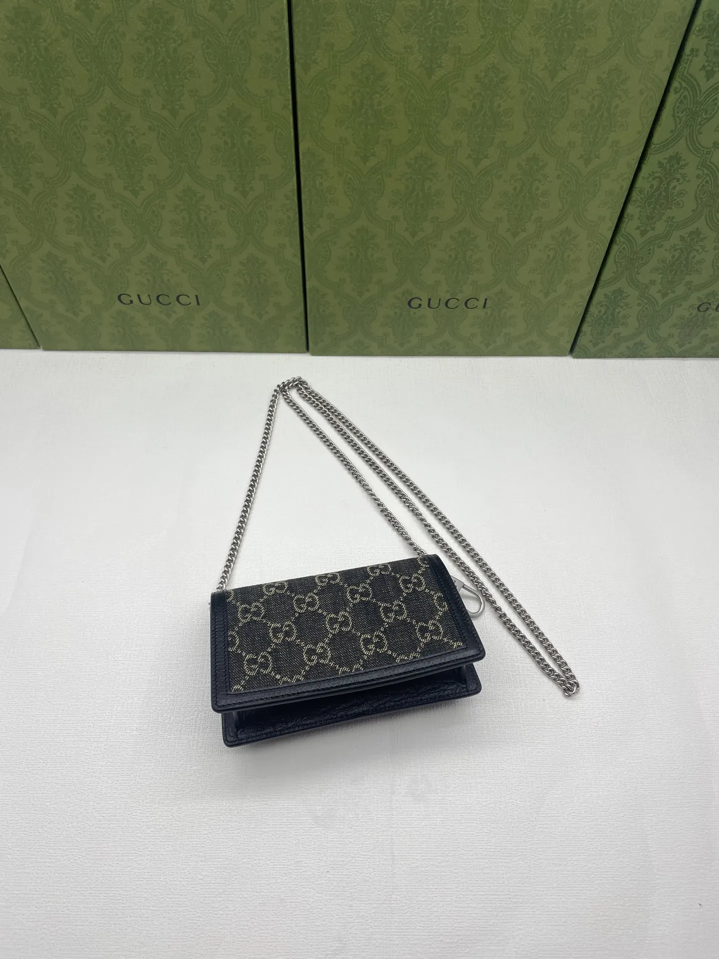 Alternative view of Gucci Satchel Bags-29