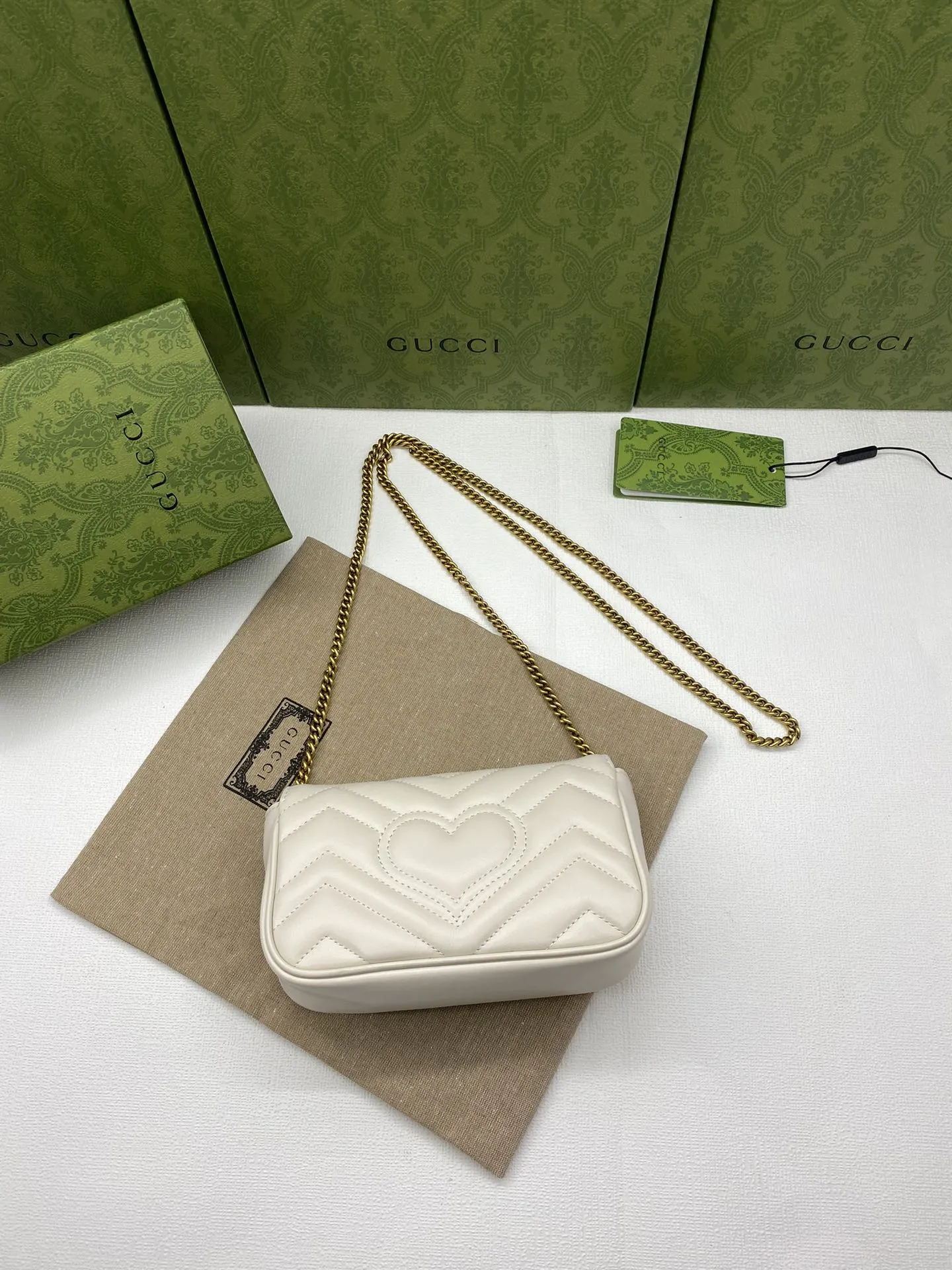 Alternative view of Gucci Satchel Bags-41