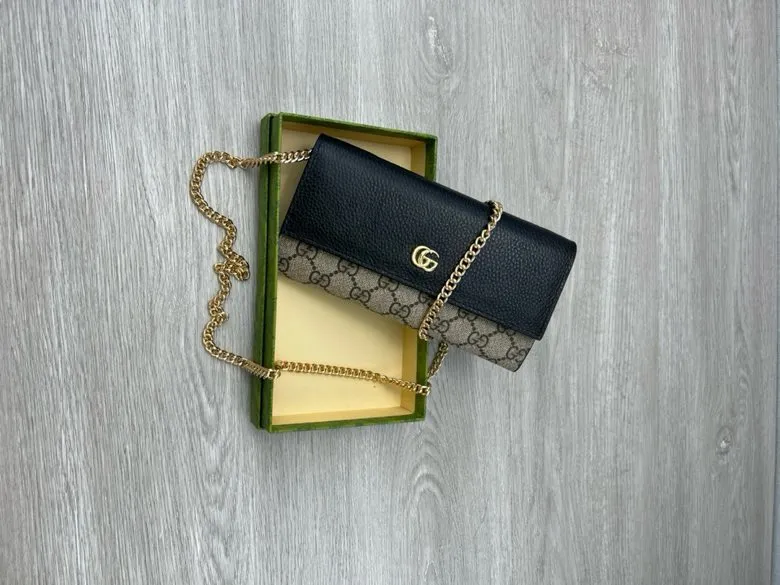Alternative view of Gucci Satchel Bags-54