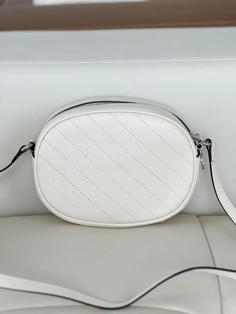 Alternative view of Gucci Satchel Bags-108