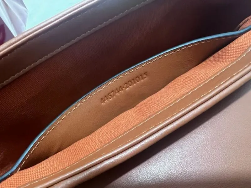 Gucci Satchel Bags-124 - Image 9