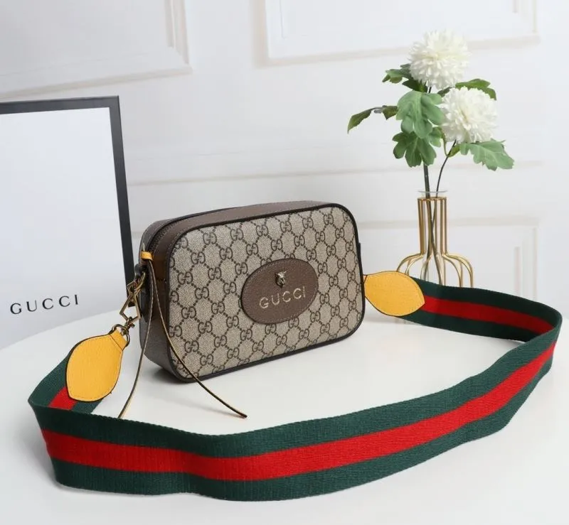 Alternative view of Gucci Satchel Bags-130