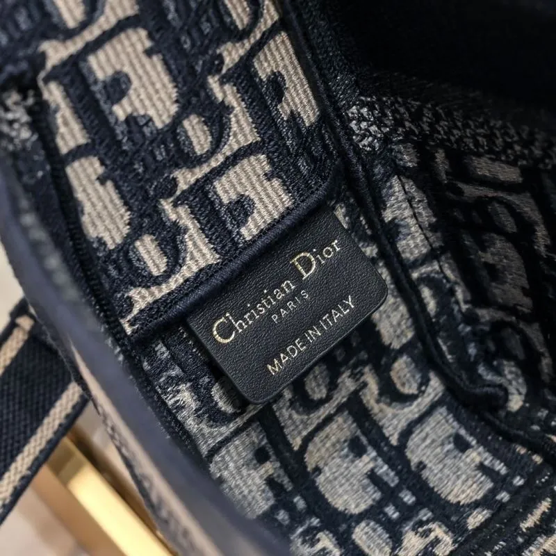 Gucci Satchel Bags-139 - Image 9
