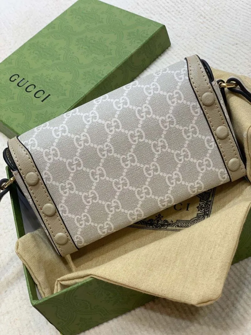 Alternative view of Gucci Satchel Bags-180