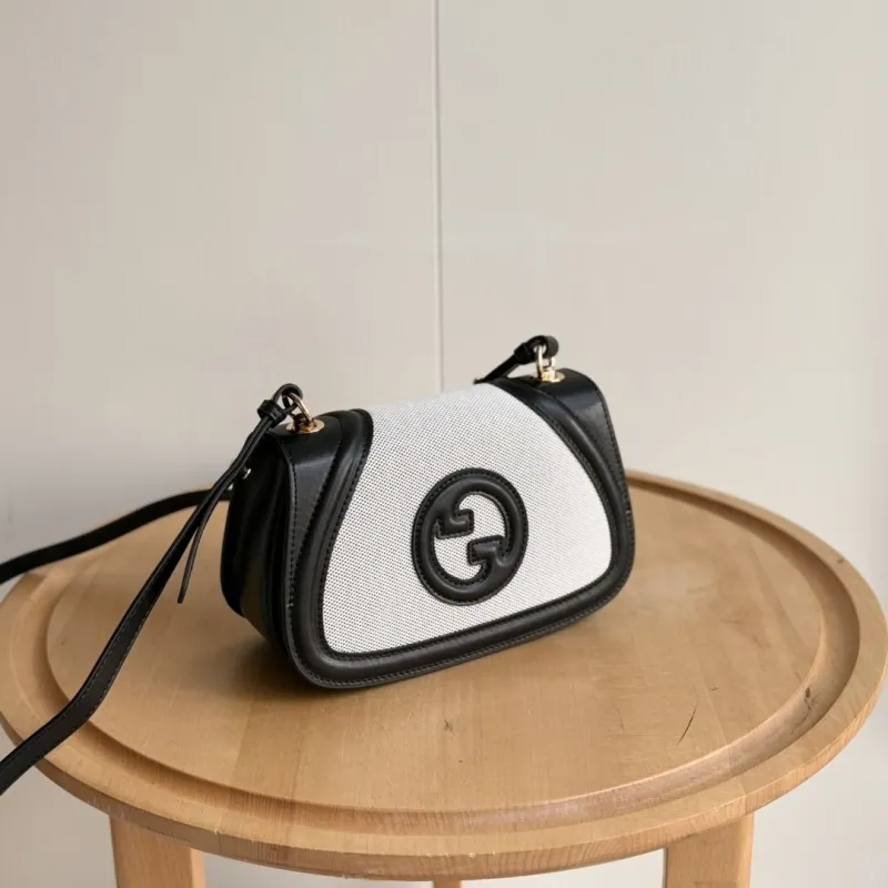 Alternative view of Gucci Satchel Bags-233