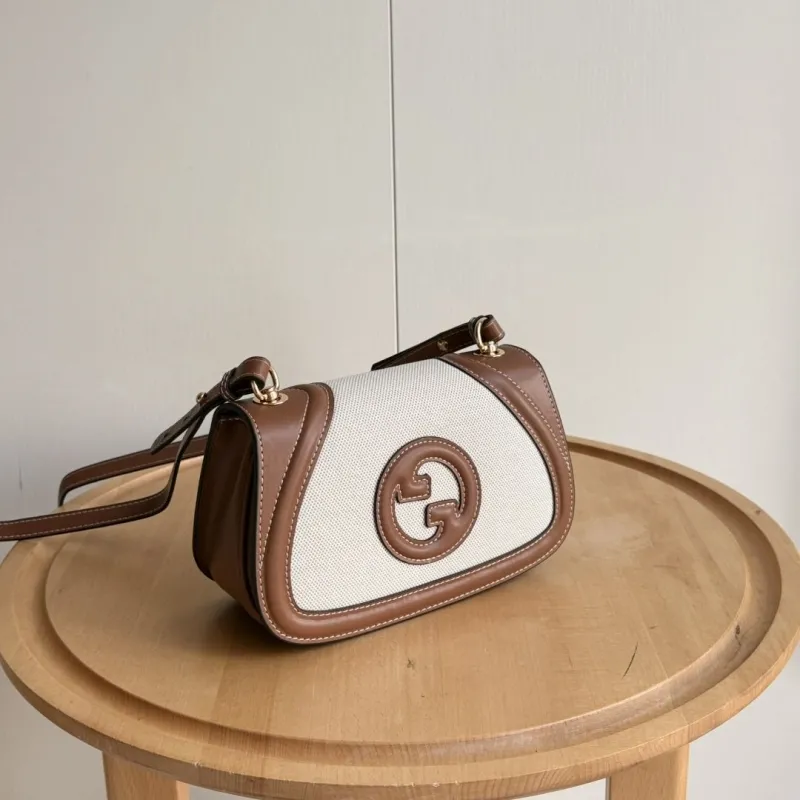 Alternative view of Gucci Satchel Bags-236