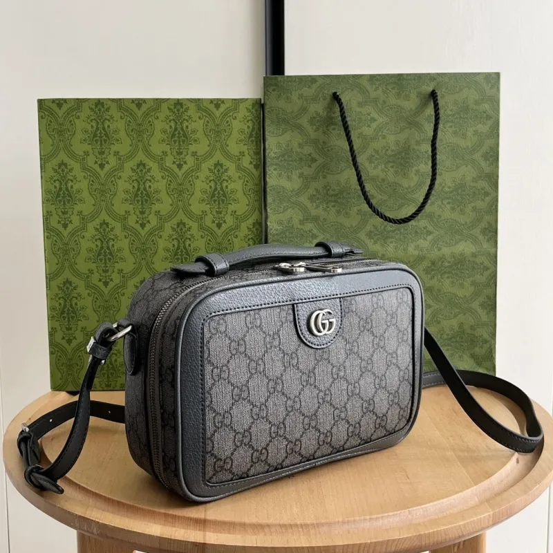 Alternative view of Gucci Satchel Bags-240