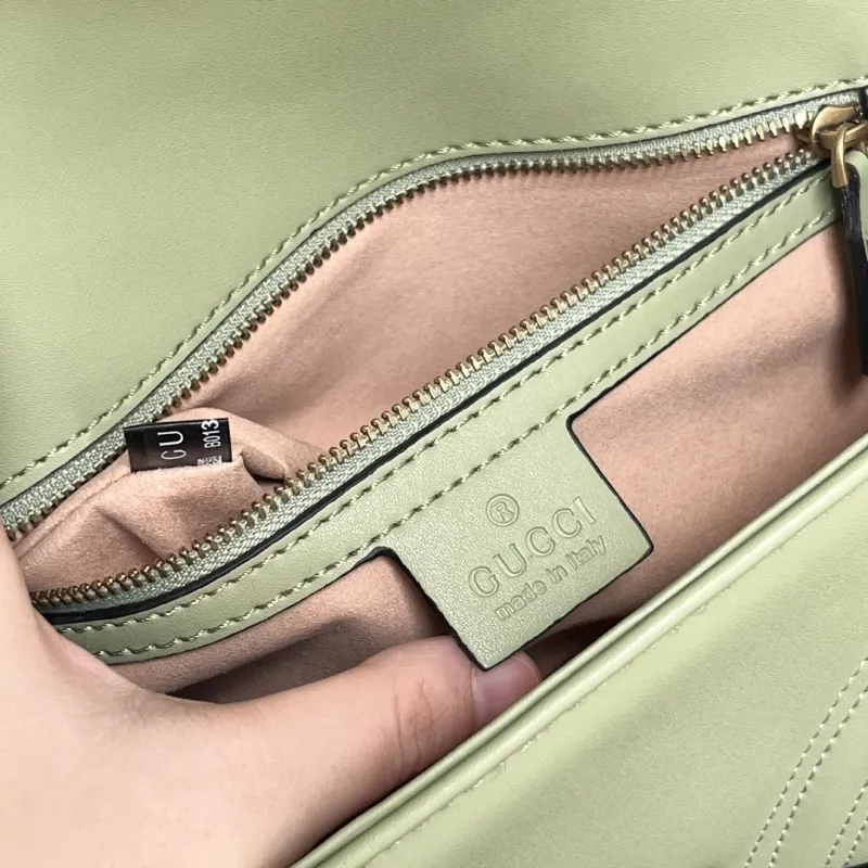 Alternative view of Gucci Satchel Bags-260